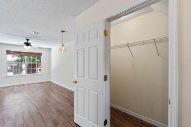Move-in ready and ideally located, this beautifully maintained - photo 19