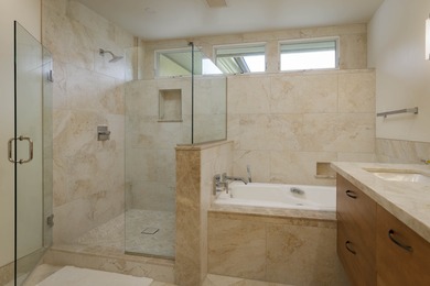 An oasis of privacy, peace, and serenity in the heart of a - photo 24