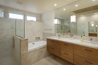 An oasis of privacy, peace, and serenity in the heart of a - photo 25