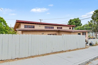 * FIXER * Large, 7,000+ sq. ft. corner lot with paved concrete - photo 27
