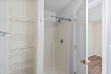 Move-in ready and ideally located, this beautifully maintained - photo 28