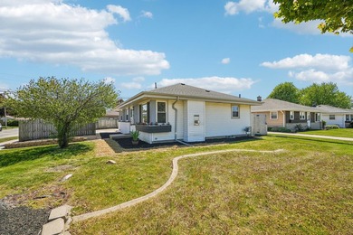 Updated 2-bedroom home in Racine with a massive primary bedroom - photo 3