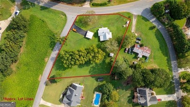 Charming 1.2 acre Property-Near Lake Lanier - No HOA, Endless - photo 3