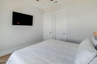 Stunning 6-year-old custom home sits on an oversized lot just - photo 18