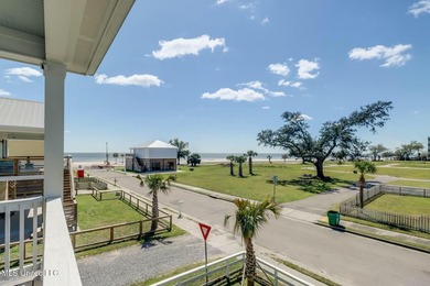 Stunning 6-year-old custom home sits on an oversized lot just - photo 26
