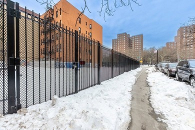 Exceptional combined lot with corner/frontage offering - photo 4
