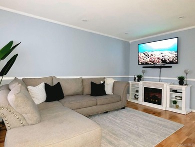 BACK ON MARKET! Welcome to your dream home in Baldwin! This - photo 2