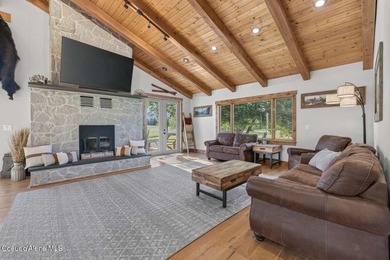 Enjoy breathtaking views of Schweitzer Mountain and the Selkirk - photo 11