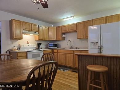 This very lovely home is in an exceptionally desirable setting - photo 17