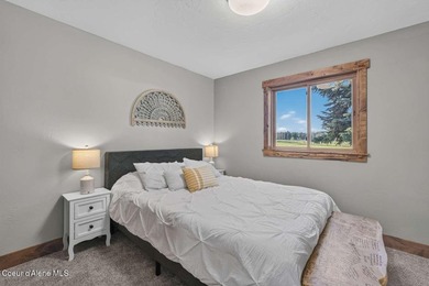 Enjoy breathtaking views of Schweitzer Mountain and the Selkirk - photo 18