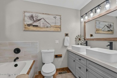 Enjoy breathtaking views of Schweitzer Mountain and the Selkirk - photo 22