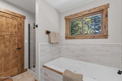 Enjoy breathtaking views of Schweitzer Mountain and the Selkirk - photo 23