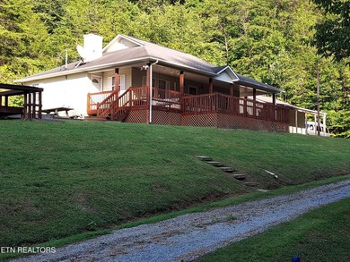 This very lovely home is in an exceptionally desirable setting - photo 39