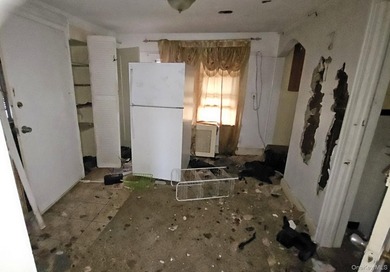 If you are looking for a property to renovate with an excellent - photo 10