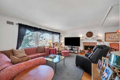 Quality Custom Built Duplex by a Top Hamptons Builder - photo 8