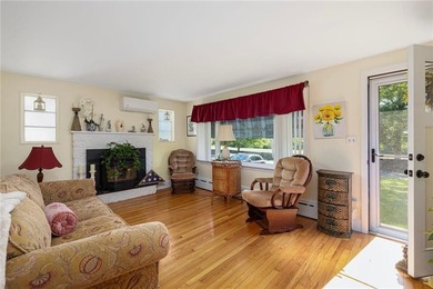 Perfectly positioned on sought-after Third Beach Road in - photo 11