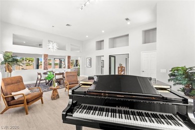 Exquisitely renovated 3-bedroom home with breathtaking golf - photo 12