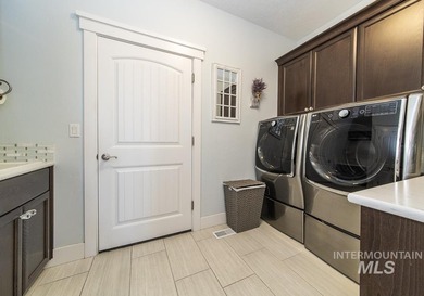 Beautiful single level home built by Riverwood Homes. This ADA - photo 20