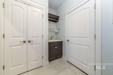 Beautiful single level home built by Riverwood Homes. This ADA - photo 21