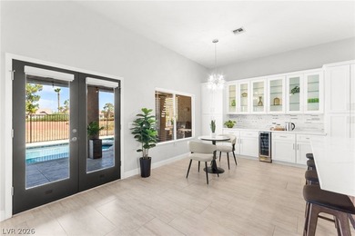 Exquisitely renovated 3-bedroom home with breathtaking golf - photo 24