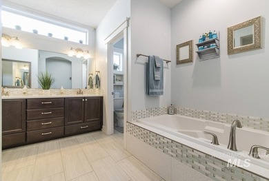 Beautiful single level home built by Riverwood Homes. This ADA - photo 27