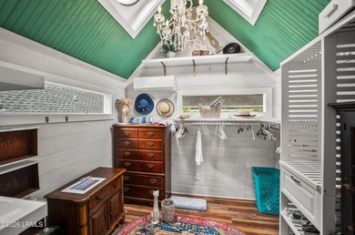Discover a rare opportunity to own a beautiful 4 bedroom, 4 bath - photo 31