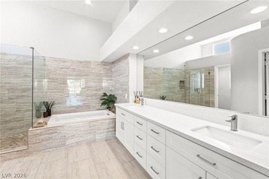 Exquisitely renovated 3-bedroom home with breathtaking golf - photo 34