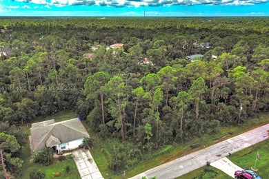 Exclusively listed by Sunland Real Estate: This centrally - photo 7