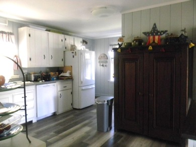Charming is this exceptional colonial home in Bucksport Maine - photo 3