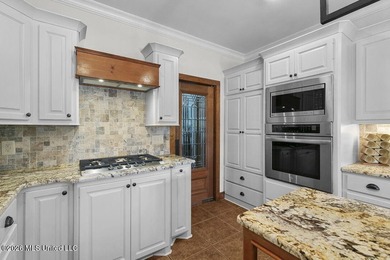 Welcome to this exceptional waterfront home located in the gated - photo 11