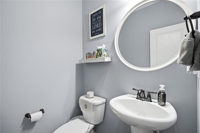 Beautifully maintained home with main level OFFICE on FULL - photo 14