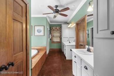 Welcome to this exceptional waterfront home located in the gated - photo 15