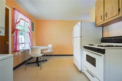 This quaint unit is ready for someone to call it home again - photo 3