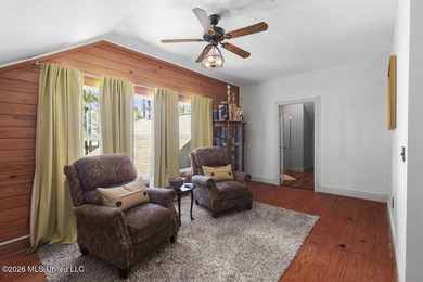 Welcome to this exceptional waterfront home located in the gated - photo 34