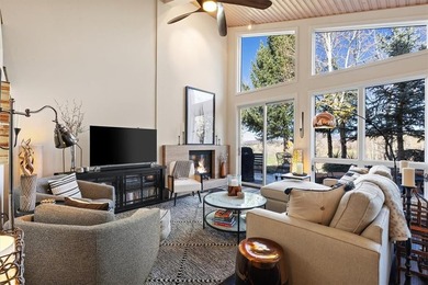 Tucked at the end of a cul-de-sac, this private townhome - photo 7