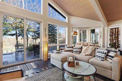 Tucked at the end of a cul-de-sac, this private townhome - photo 8