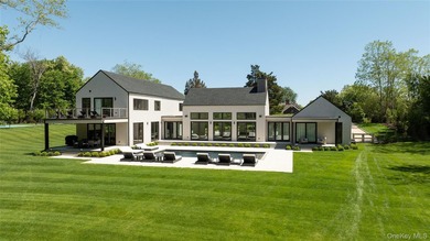 A buyers dream rooted in nature, enhanced by design. This modern - photo 1