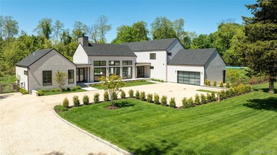 A buyers dream rooted in nature, enhanced by design. This modern - photo 3