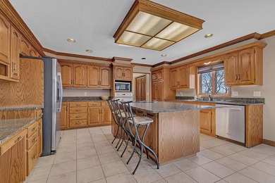 Welcome to this spacious and beautifully maintained two-story - photo 14