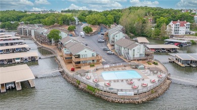 Escape to the stunning Lake of the Ozarks with this charming - photo 17