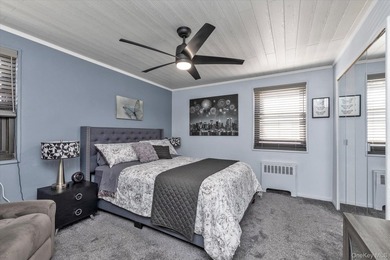 Welcome home to this sun-filled spacious renovated two-bedroom - photo 9