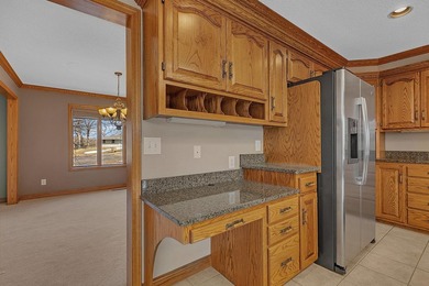 Welcome to this spacious and beautifully maintained two-story - photo 19