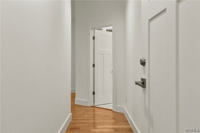 Welcome to lakeside living at its finest! This beautifully - photo 22