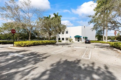 Incredibly rare opportunity to purchase a great commercial - photo 26