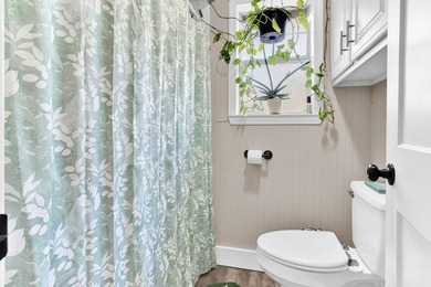 Charming 3-Bedroom, 2-Bath Home with a Contemporary Farmhouse - photo 27