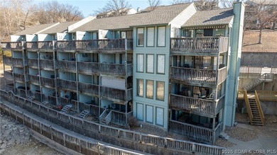 Escape to the stunning Lake of the Ozarks with this charming - photo 29
