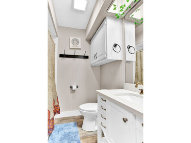 Charming 3-Bedroom, 2-Bath Home with a Contemporary Farmhouse - photo 31