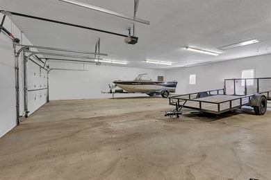 Welcome to this spacious and beautifully maintained two-story - photo 31