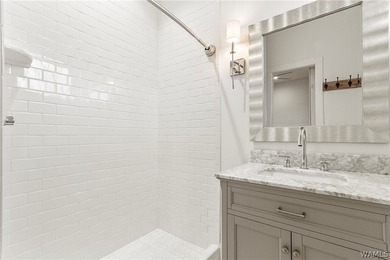 Welcome to lakeside living at its finest! This beautifully - photo 32