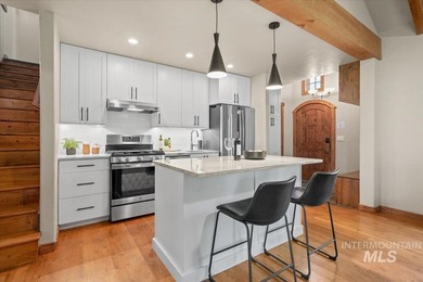 PRICE REDUCED $50K!! Explore the pinnacle of mountain getaway - photo 11